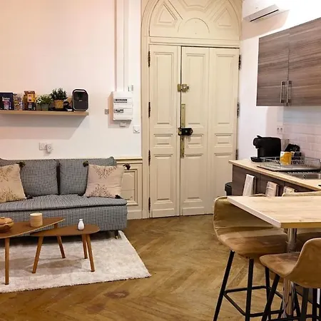 Charme 1850, Climatise Et Cinema * Montpellier
